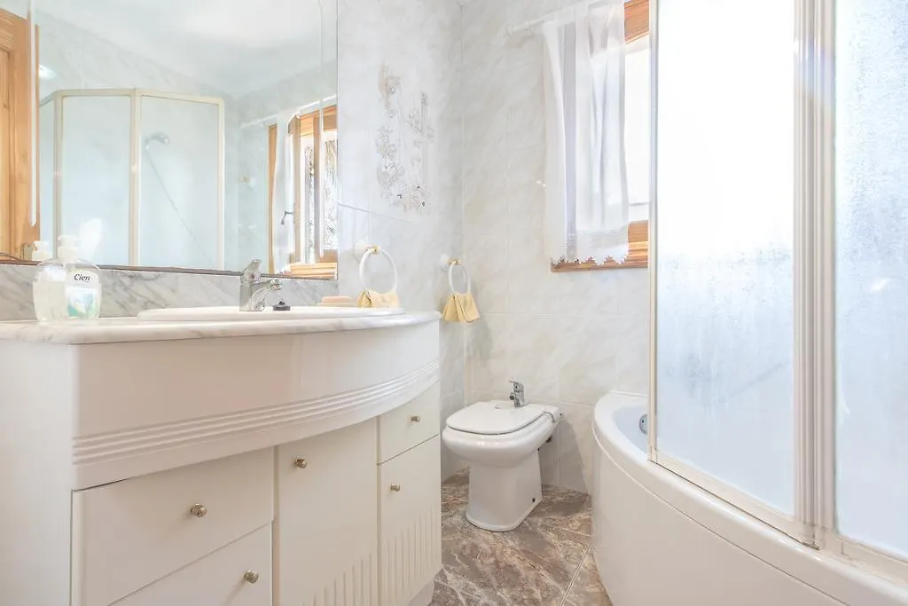 Holiday home Chalet Falco With Private Pool And Garden